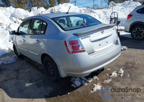 2010 Nissan Sentra 2.0S z USA, uszkodzony, nr VIN 3N1AB6AP1AL716703